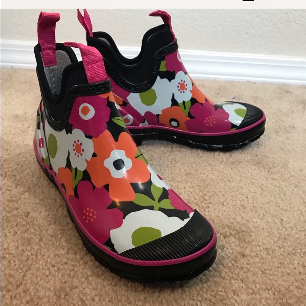 Harper spring flower bogs